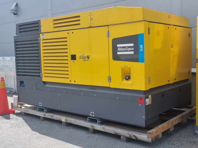 atlas copco drillair x28 högtryckskompressor på en pall