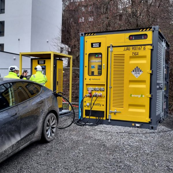 mobil laddstation med tesla