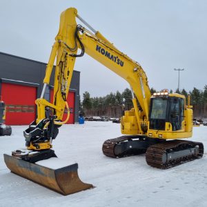 Komatsu PC 228 LC
