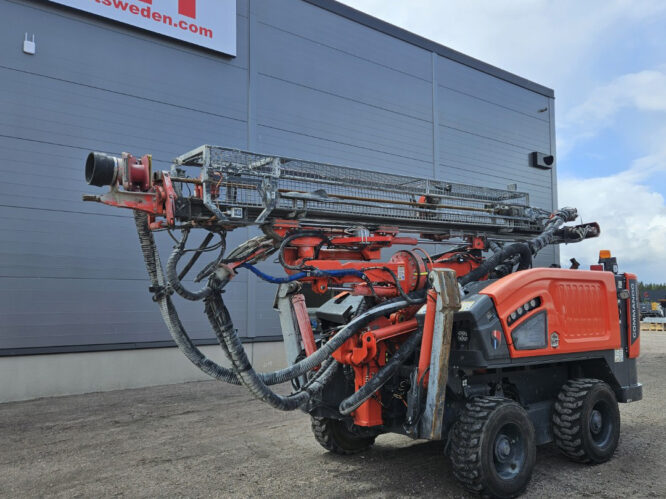 sandvik commando dc300 borrvagn