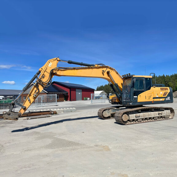 Hyundai HX220L