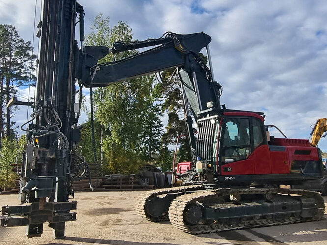 Volvo EC300 med SPD DT145
