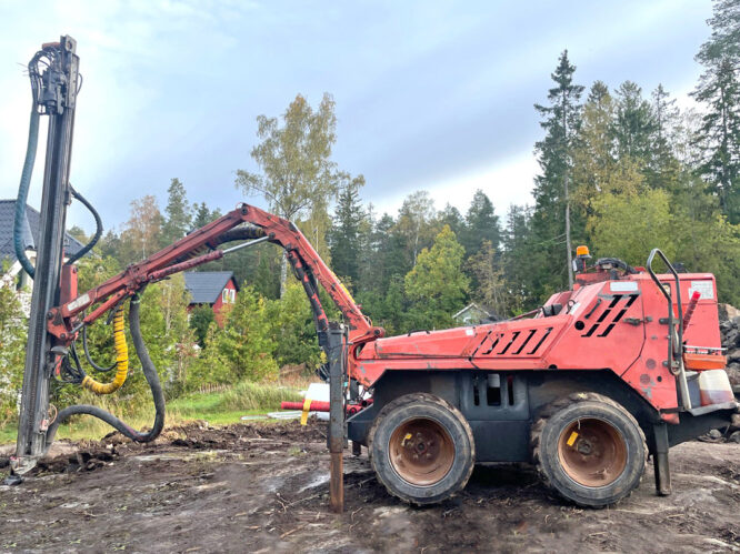 Sandvik Commando DC 122R