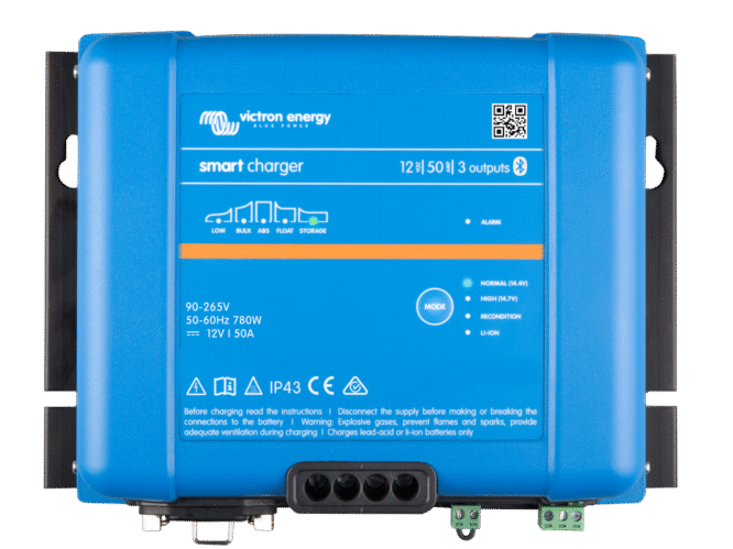 Victron Phoenix Smart 12V/50A IP43 (3 utgångar)