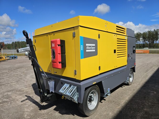 Atlas Copco DrillAir H32 med hjulaxlar